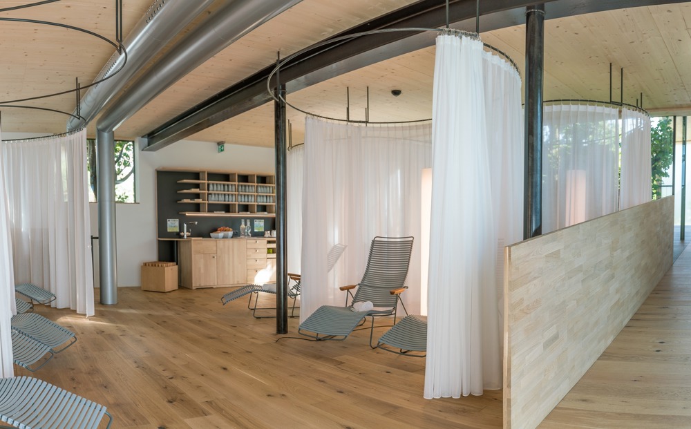 Baum-Atrium & Teebar